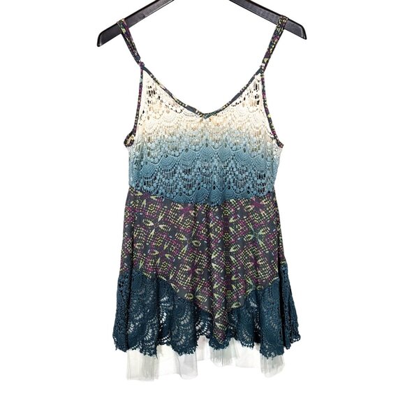 Gimmicks by BKE Size M Bohemian Crochet Halter Top High Low Tulle Ombre Tank - Picture 4 of 6